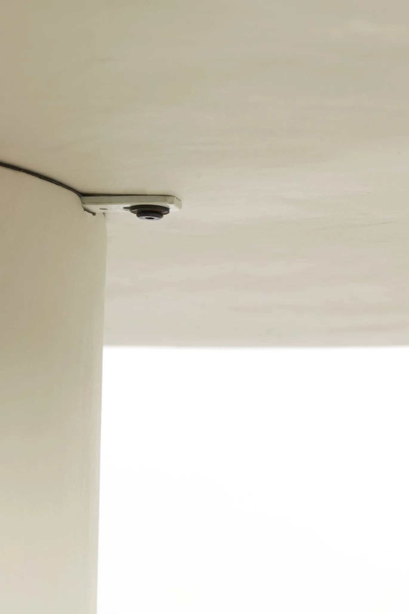 Light & Living Eettafel Kulona Crème Ø140cm