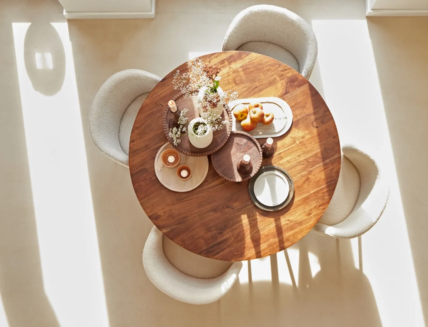 Light & Living Eettafel Quenza Acaciahout Donkerbruin Ø140cm