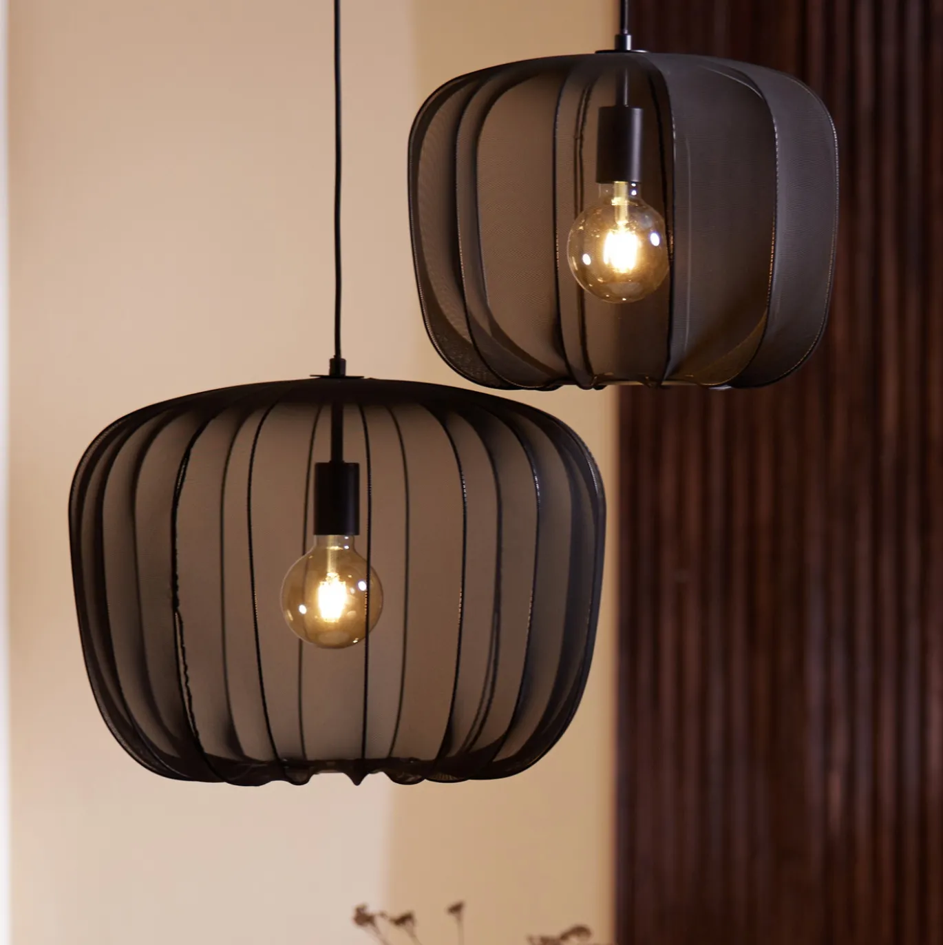 Light & Living Hanglamp Plumeria Zwart Ø40x30cm