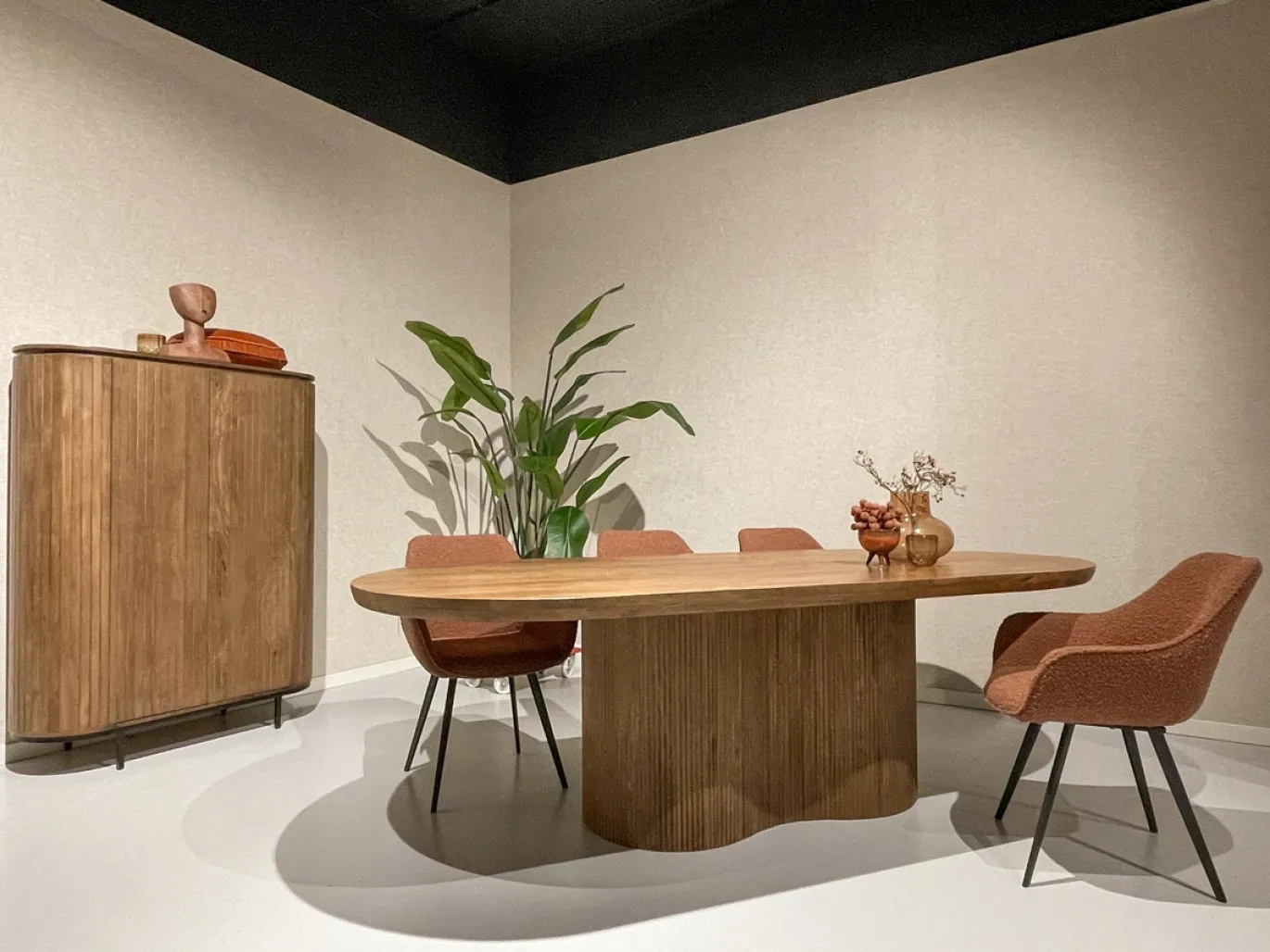 Livingfurn Eetkamerstoel Luca Boucle Leaf Bruin