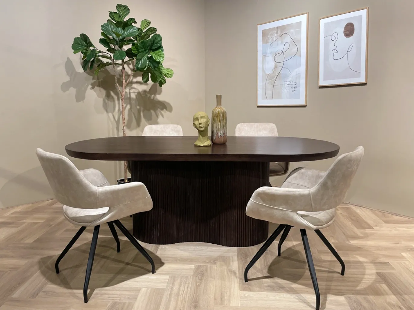 Livingfurn Eettafel Sevilla Mangohout Bruin 220cm