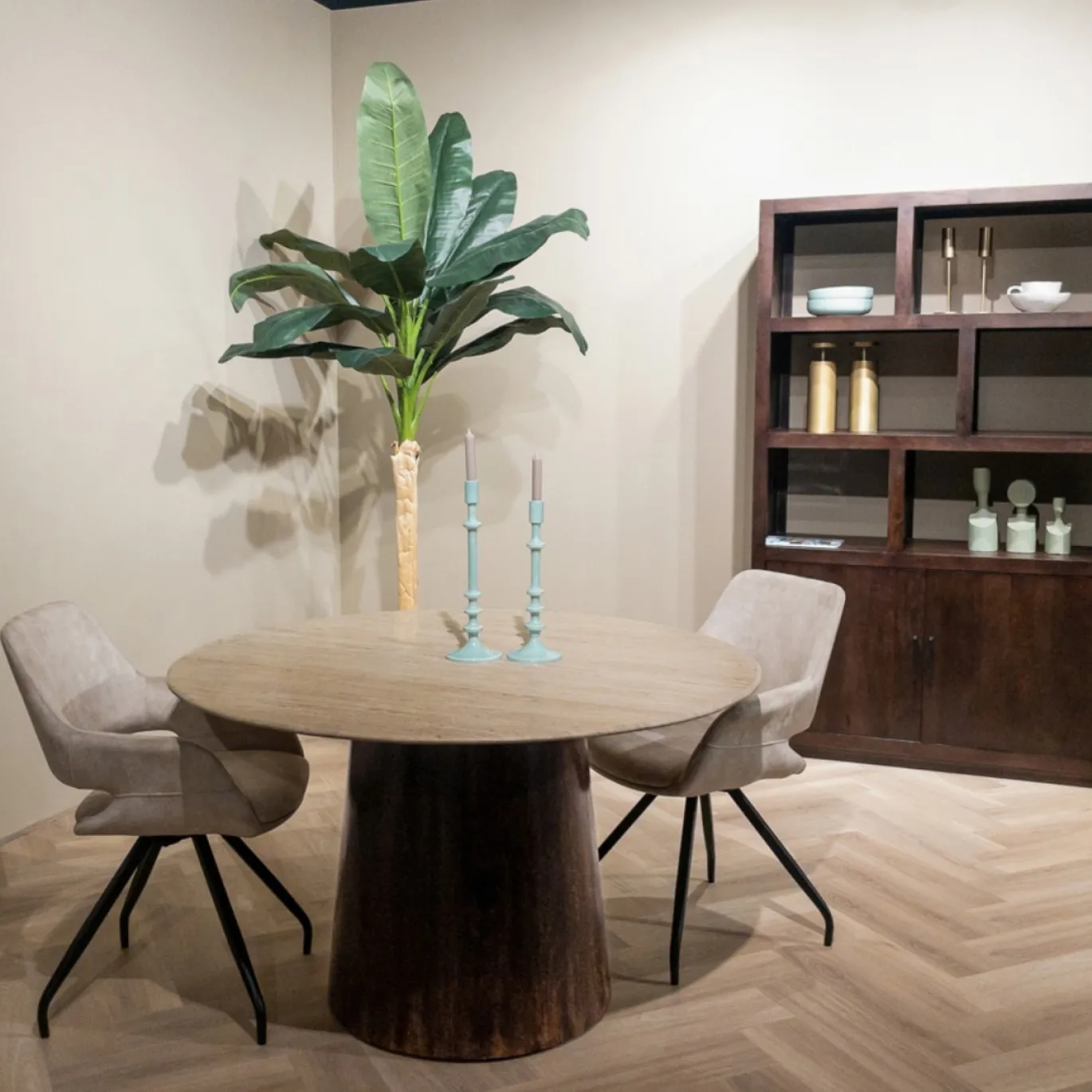 Livingfurn Eettafel Valentino Rond Travertin 130cm