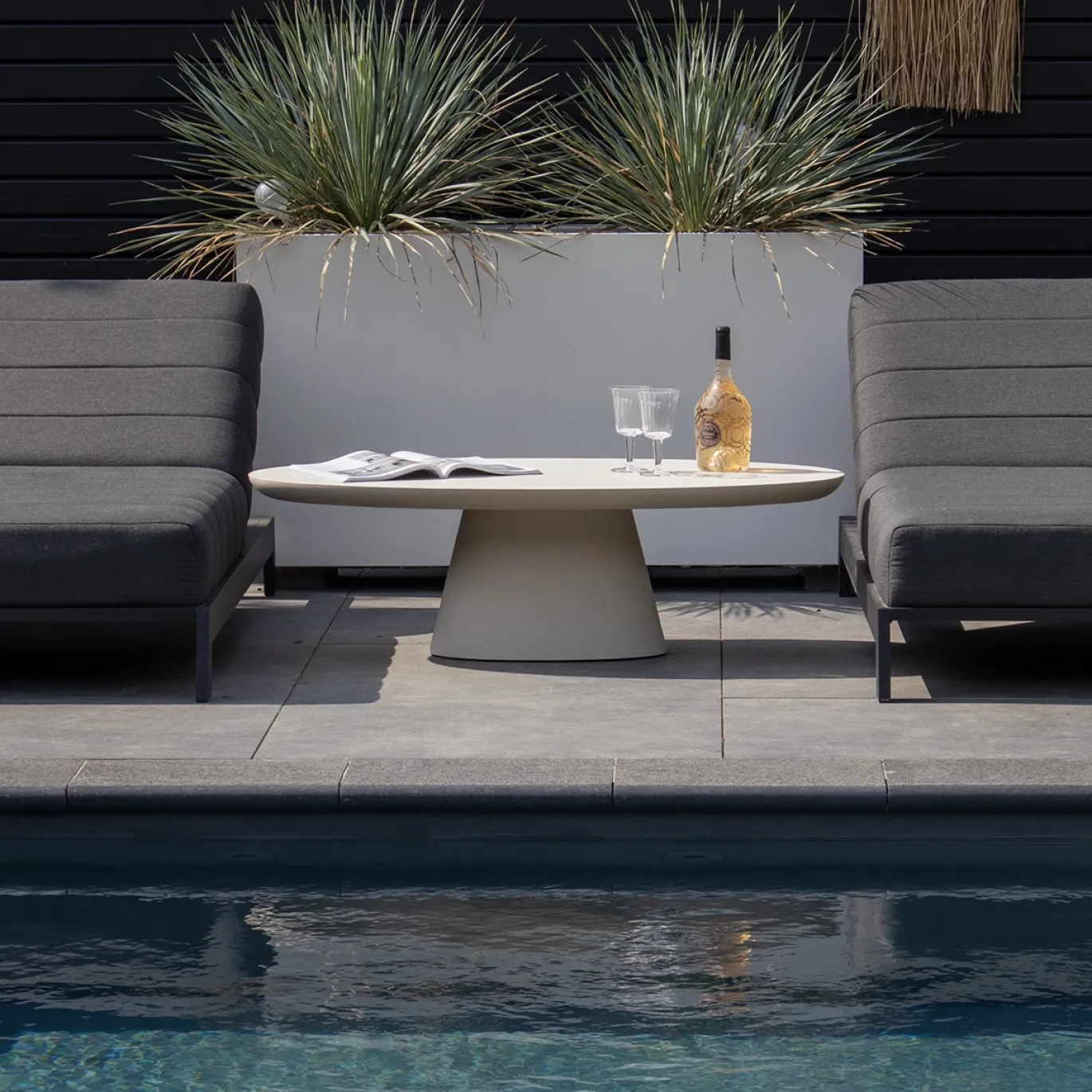 Loungetafel Cleo Ovaal Beige 130cm - Giga Meubel