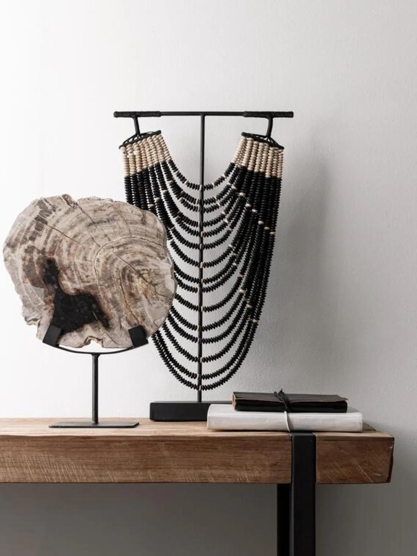 Must Living Deco Object Magic Zwart Houten Parel Ketting