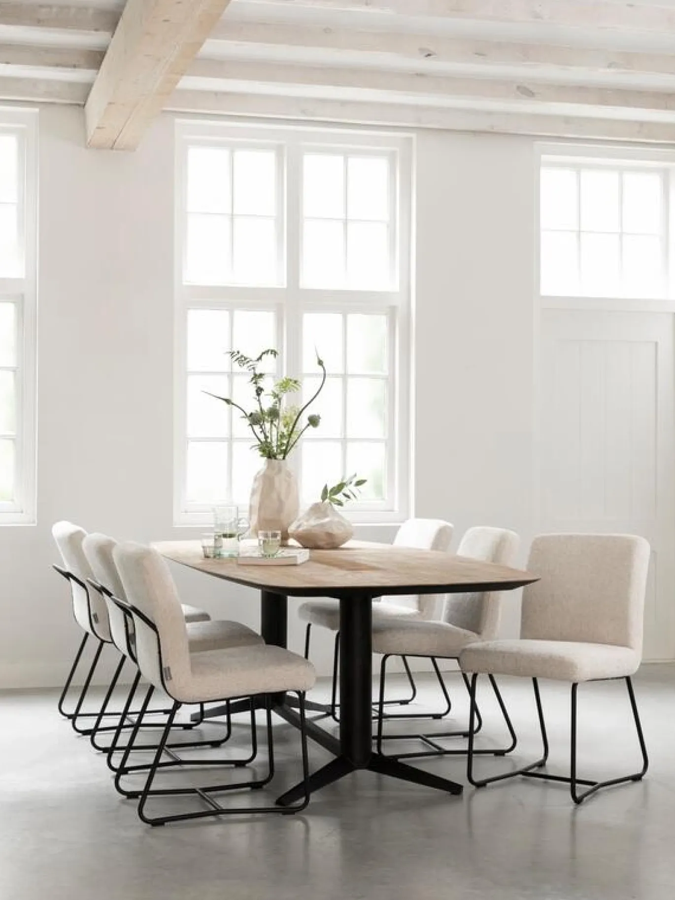 Must Living Eetkamerstoel Zola Glossy Naturel