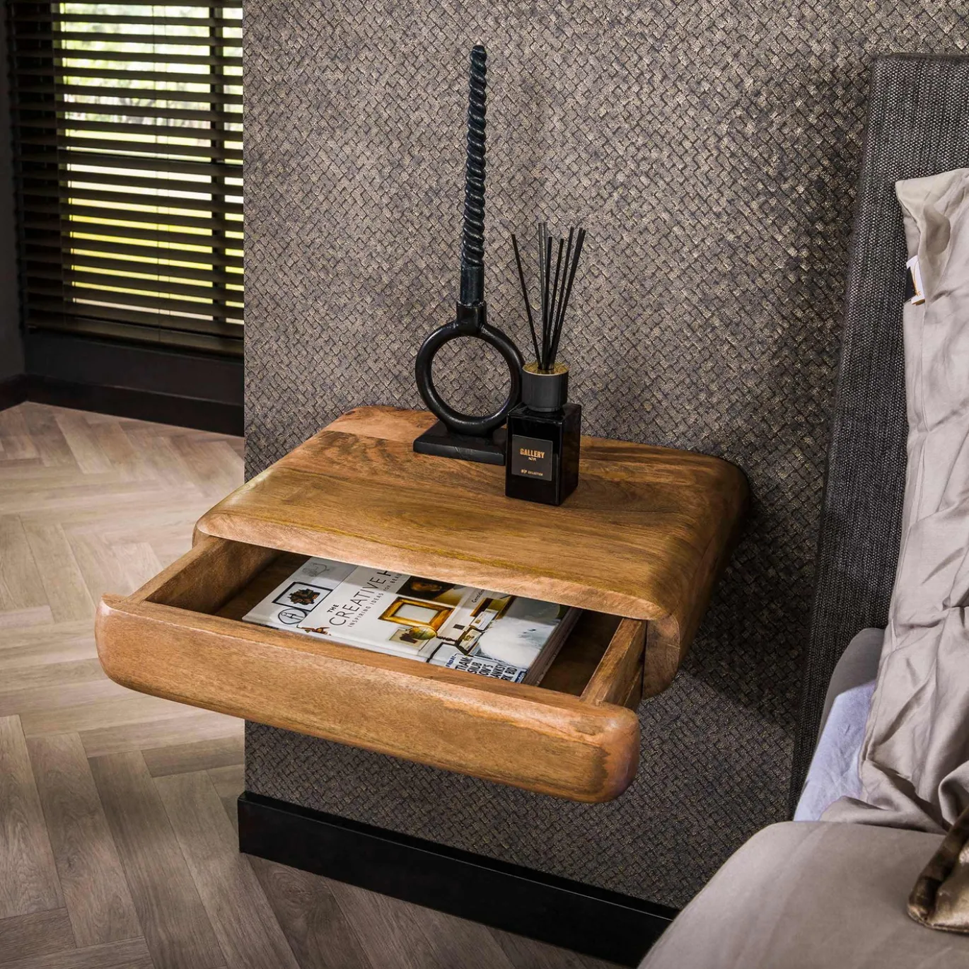 Nachtkastje Sleek Mangohout Zandkleur - Giga Meubel