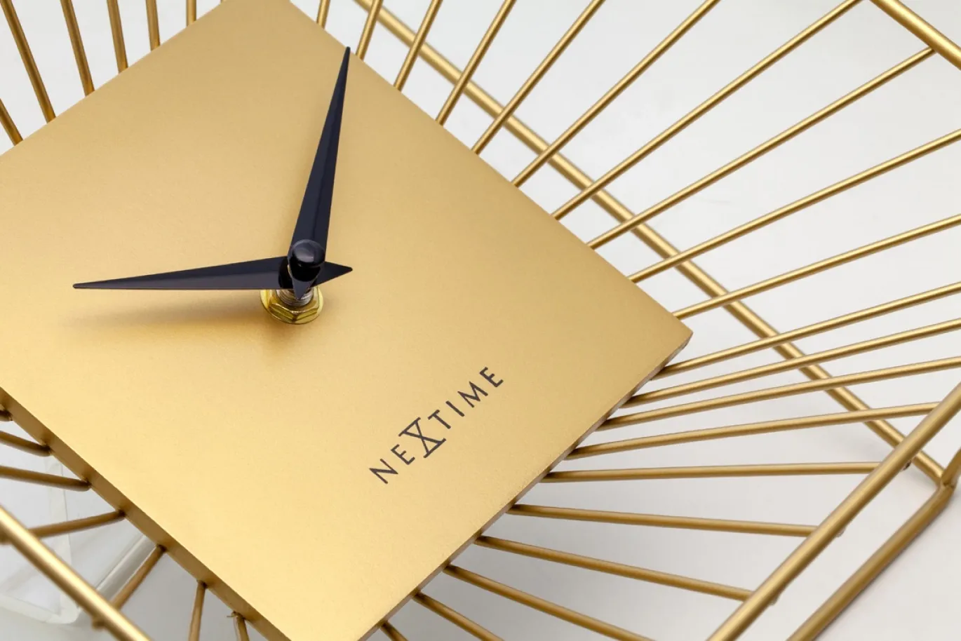 NeXtime Tafel/Wandklok Vasco Metaal Goud 25x25cm