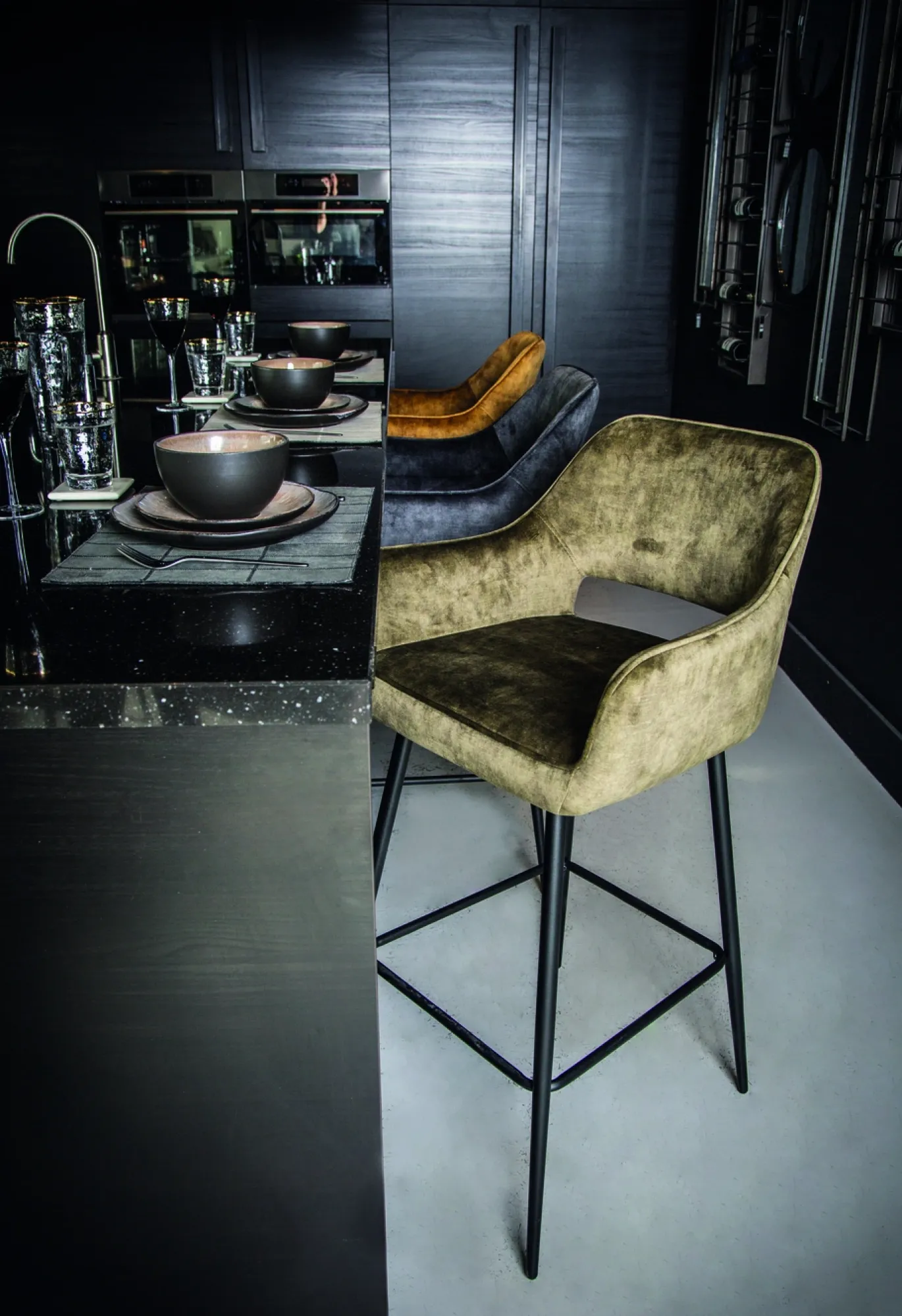 PTMD Barkruk Fallon Velvet Groen