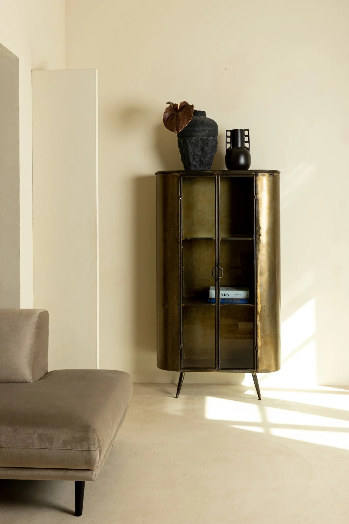 PTMD Kast Spacer Brass Iron Glas Deur Hoog
