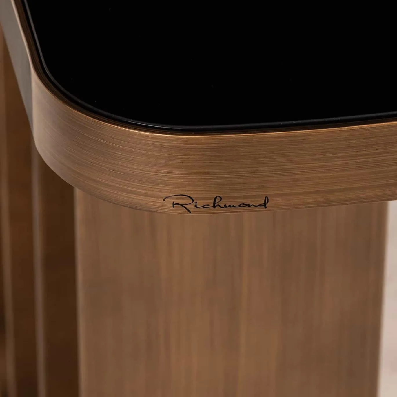Richmond Sidetable Locarno Brushed Goud 120cm