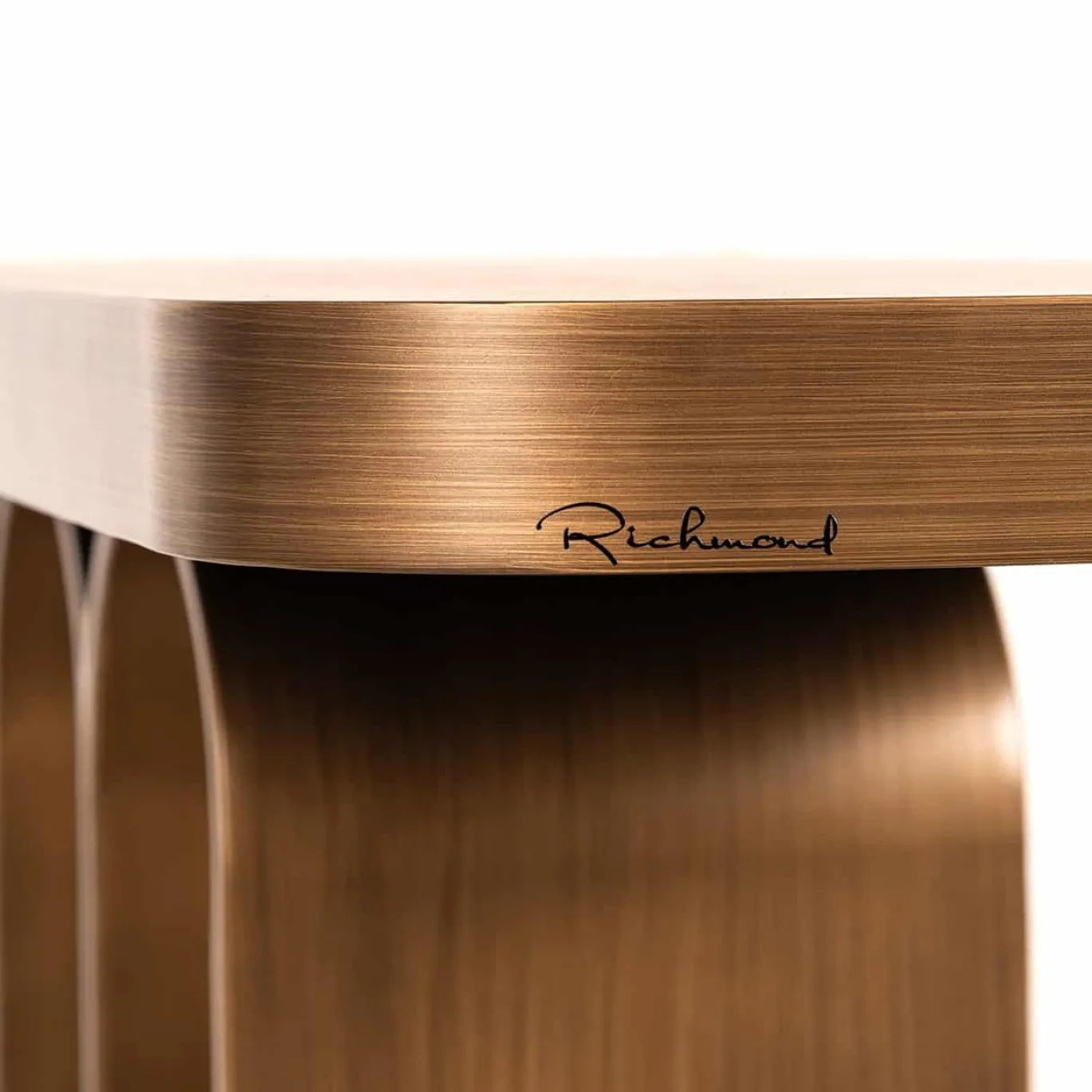 Richmond Sidetable Locarno Brushed Goud 120cm