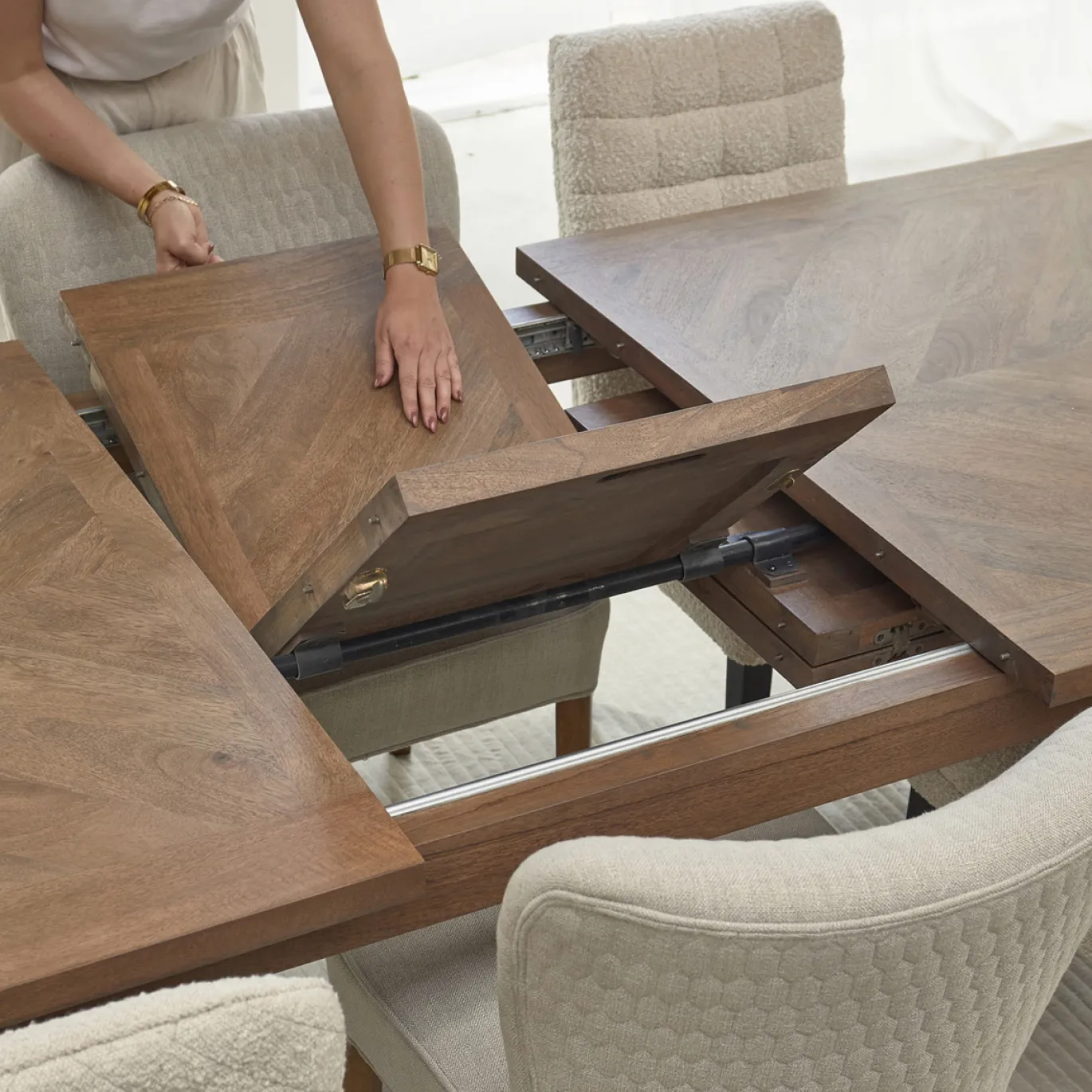 Rivièra Maison Eettafel Bodie Hill Bruin Uitschuifbaar 220-310cm