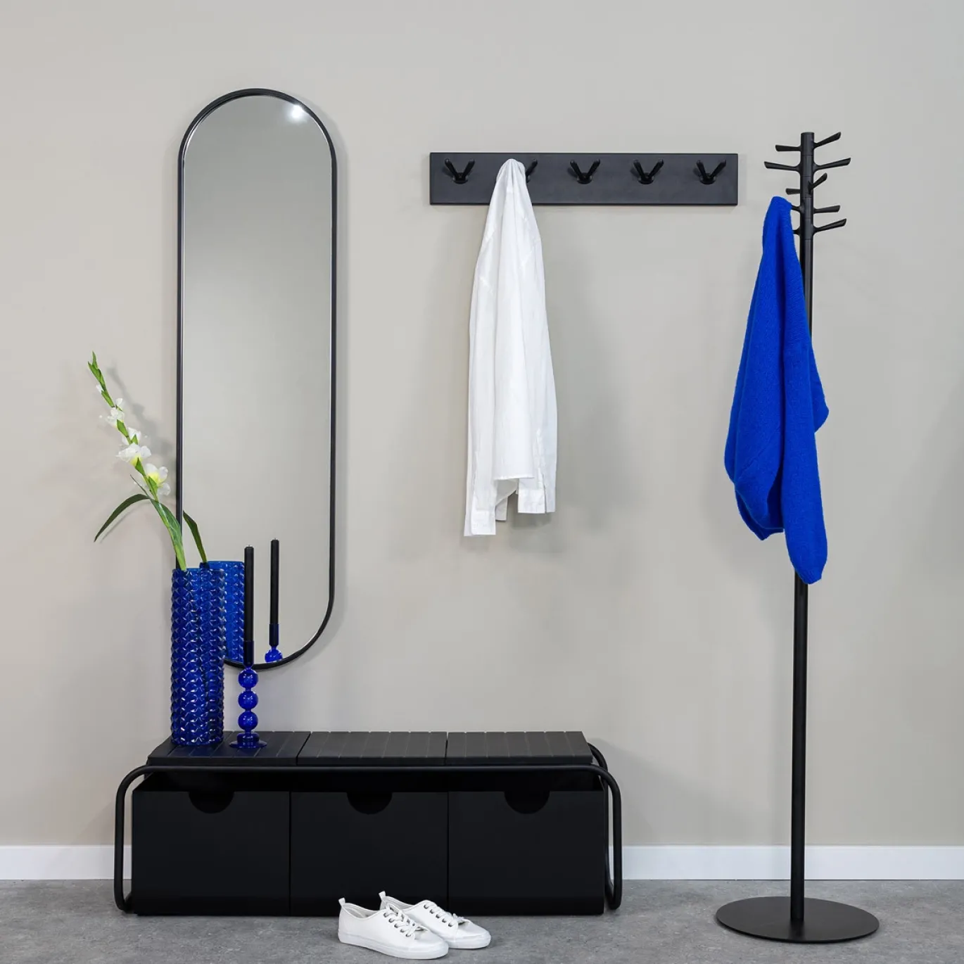 Spinder Design Wandspiegel Curve Zwart 140cm