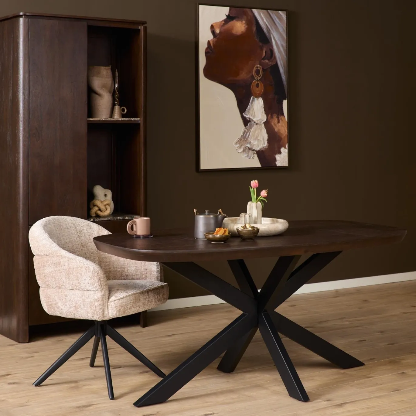 StarFurn Eettafel Madison Bruin 160cm Deens Ovaal Poot Zwart