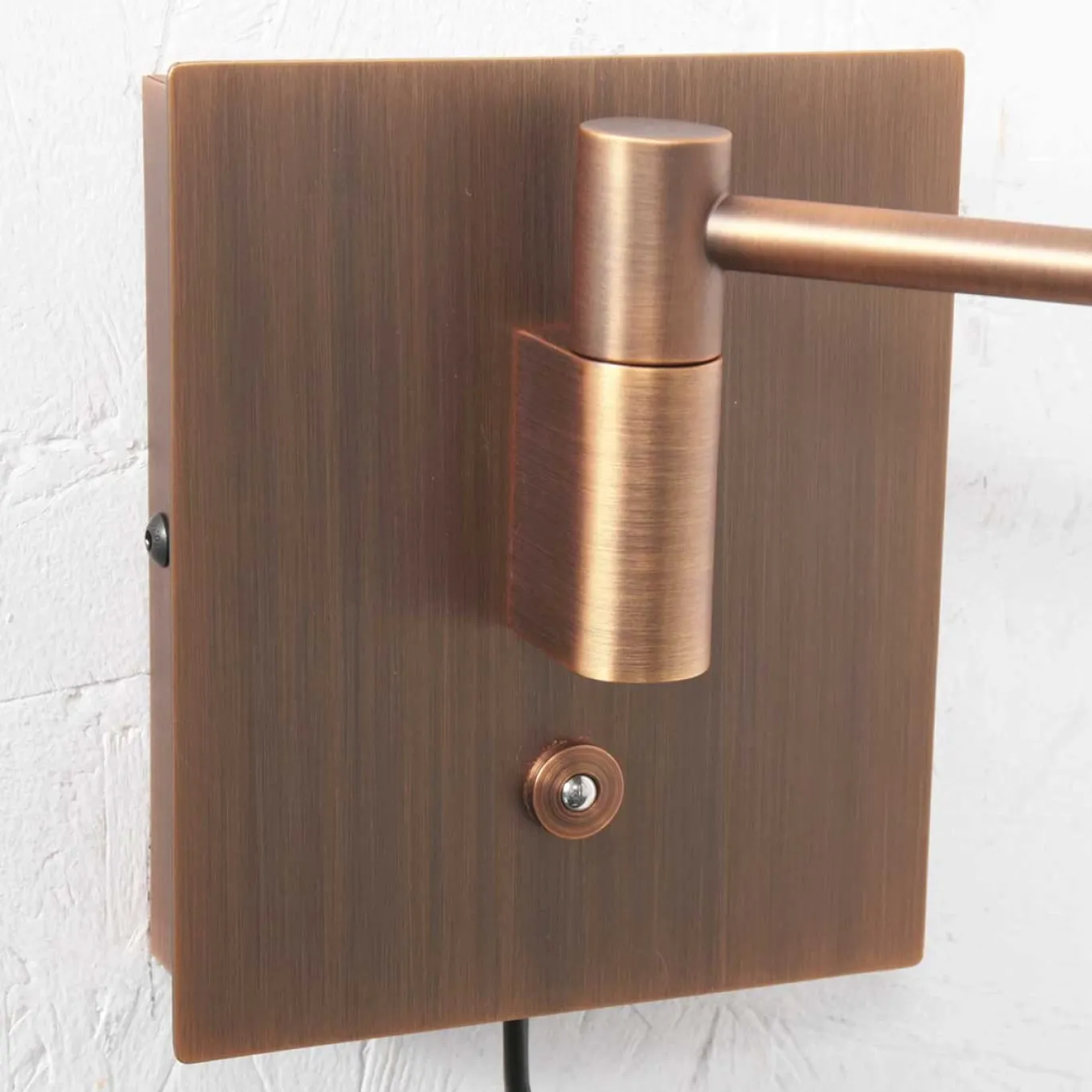 Steinhauer Wandlamp Retina Brons met USB-poorten