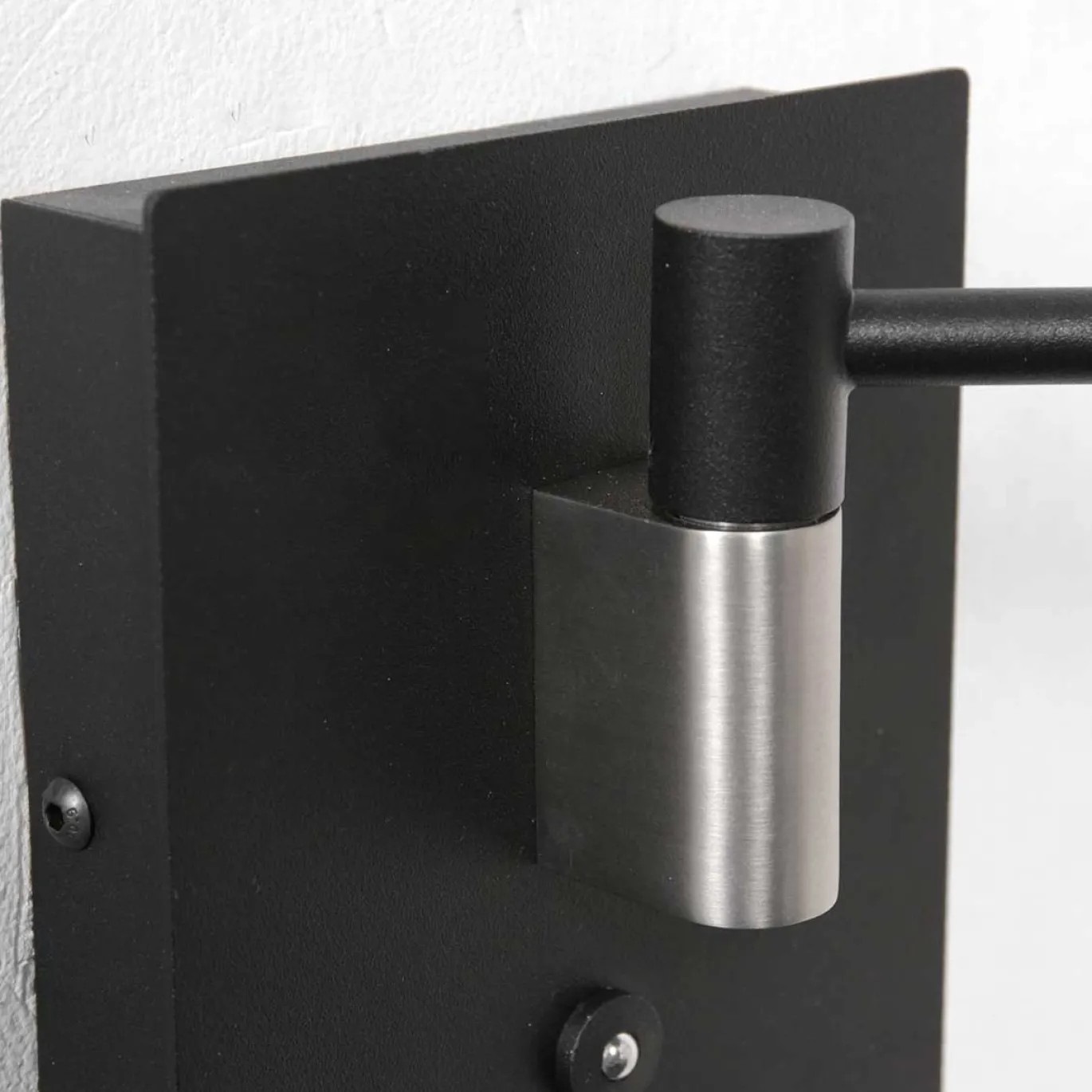 Steinhauer Wandlamp Retina Zwart met USB-poorten