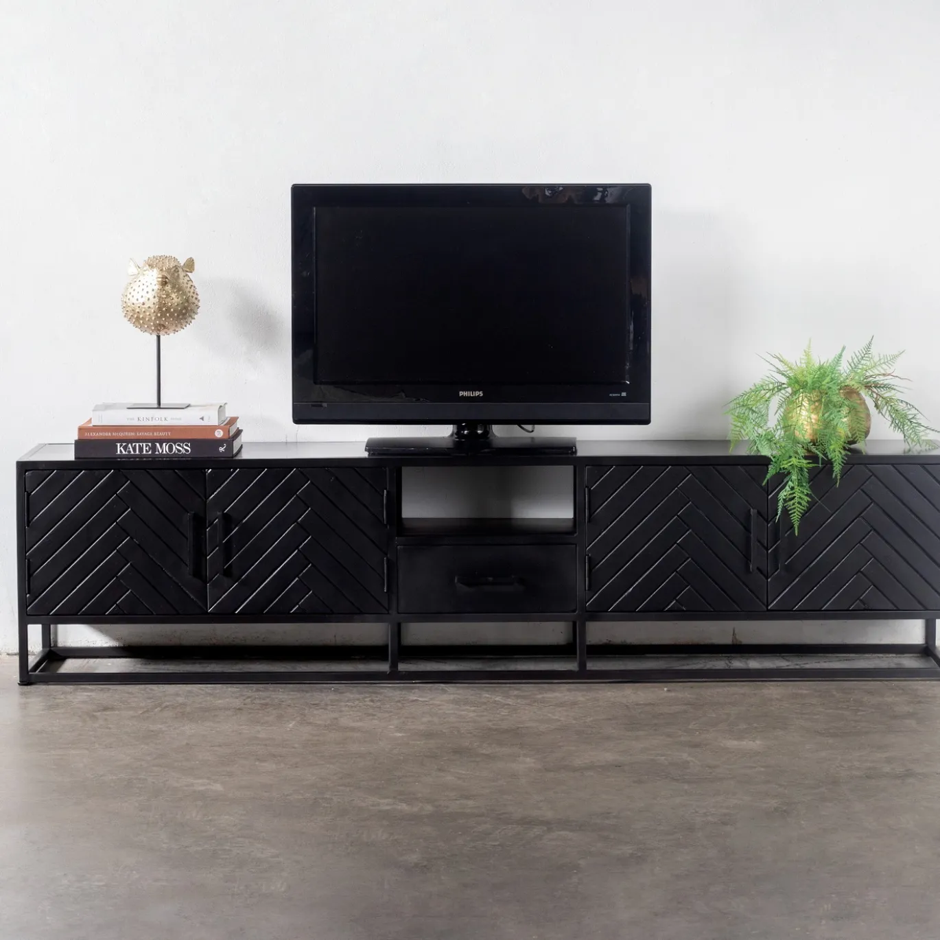 Tv-meubel Isa Zwart Visgraat 210cm Mangohout- Giga Meubel