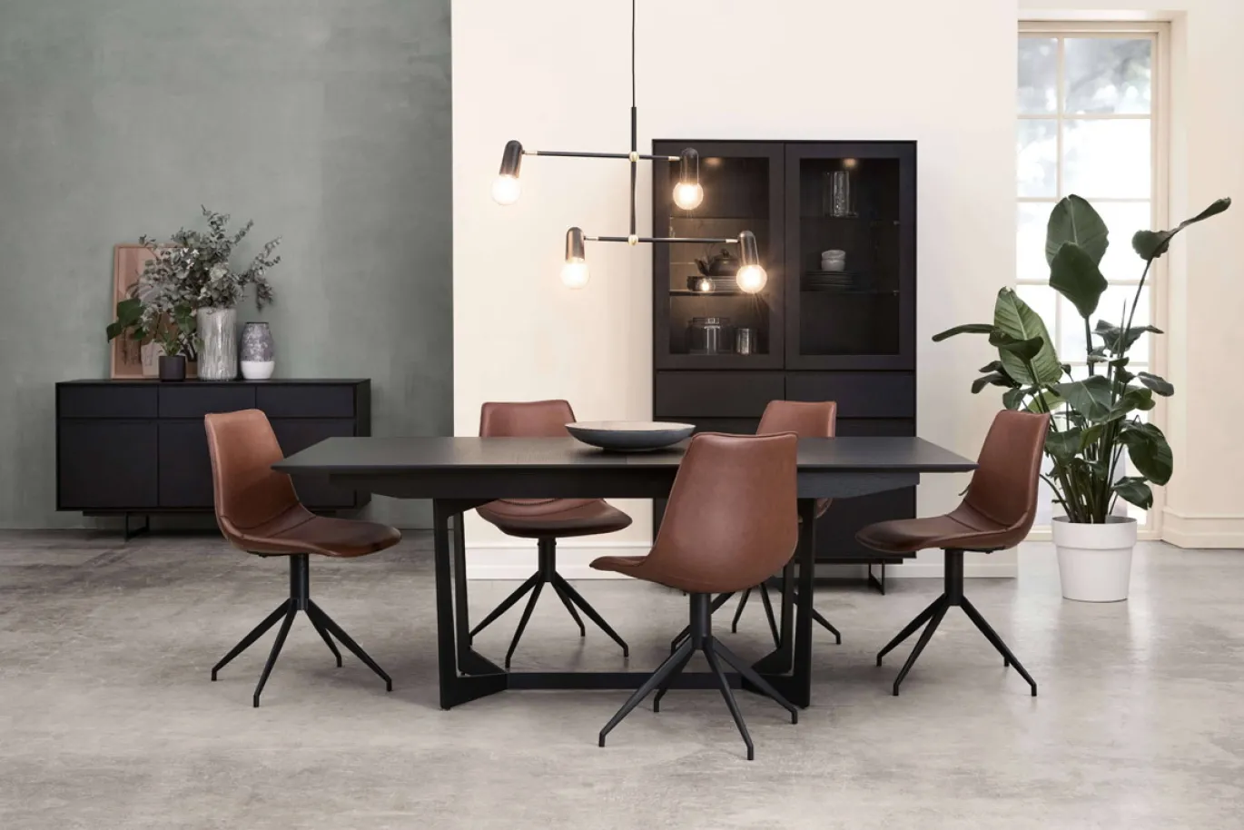 Vitrinekast Tokyo Zwart 190cm - Giga Meubel