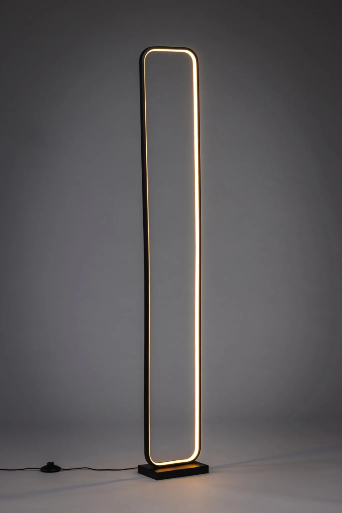 Vloerlamp Avenue LED Zwart - Giga Meubel