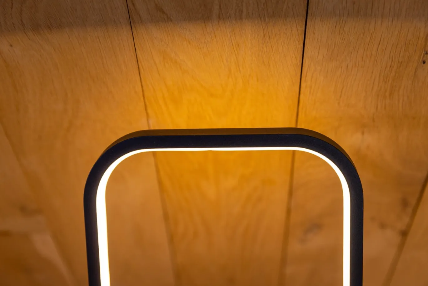 Vloerlamp Avenue LED Zwart - Giga Meubel