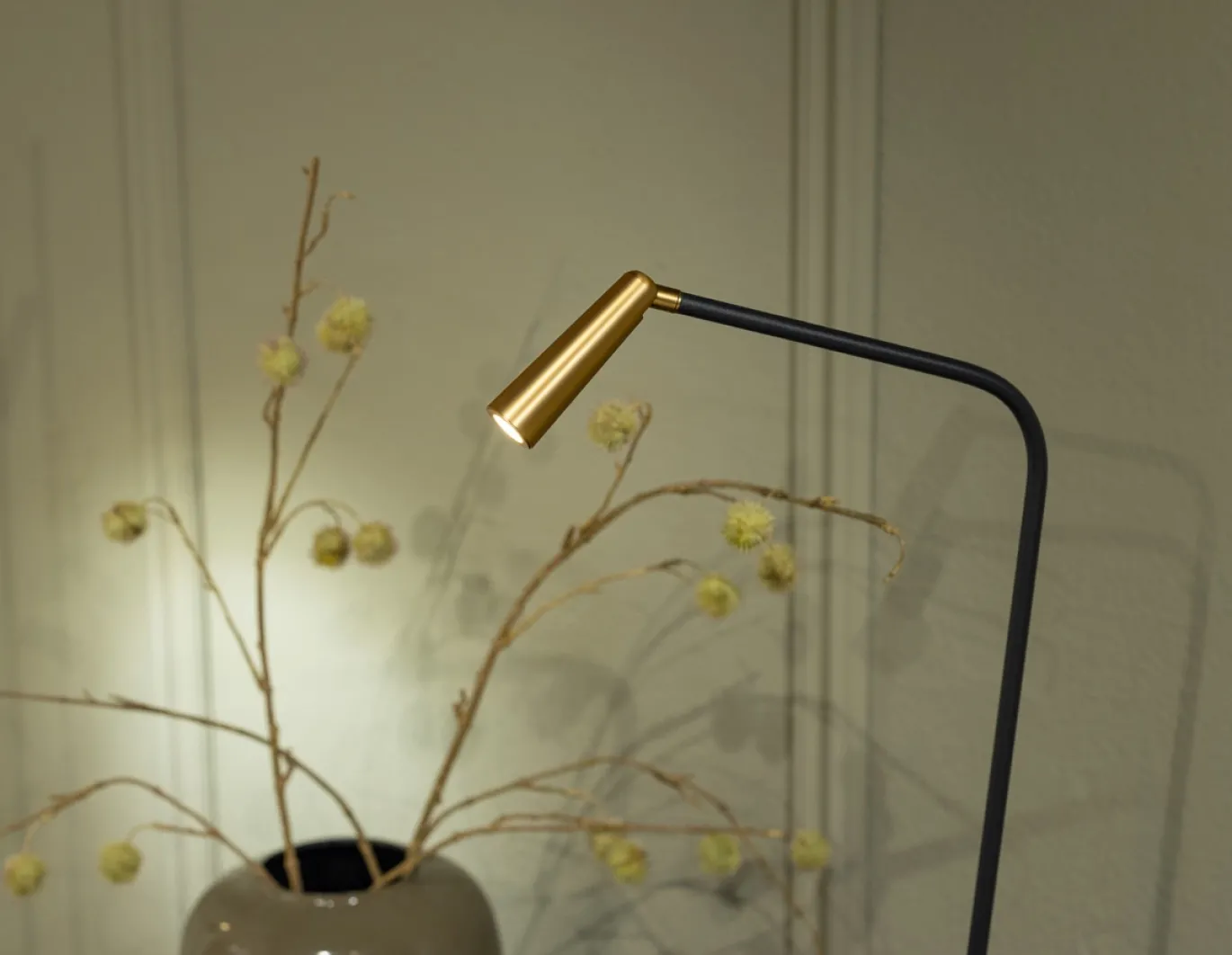 Vloerlamp Barry 1-Lichts Zwart/Messing - Giga Meubel