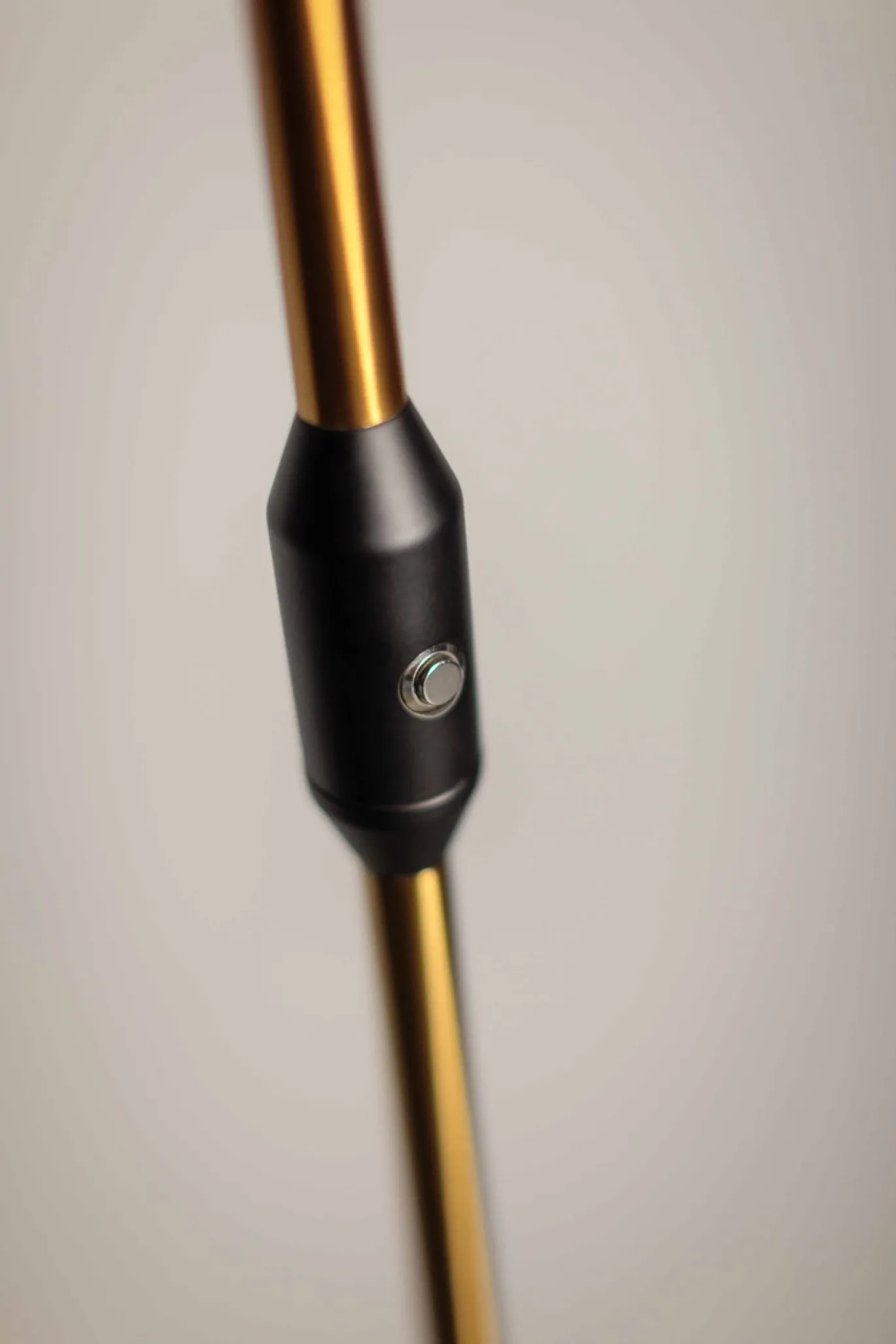 Vloerlamp Pike Messing/Zwart - Giga Meubel