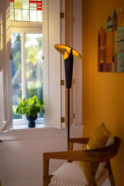 Vloerlamp The Britt Zwart/Messing - Giga Meubel