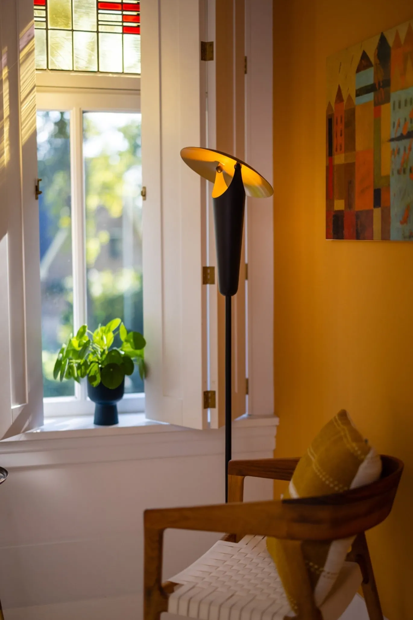 Vloerlamp The Britt Zwart/Messing - Giga Meubel