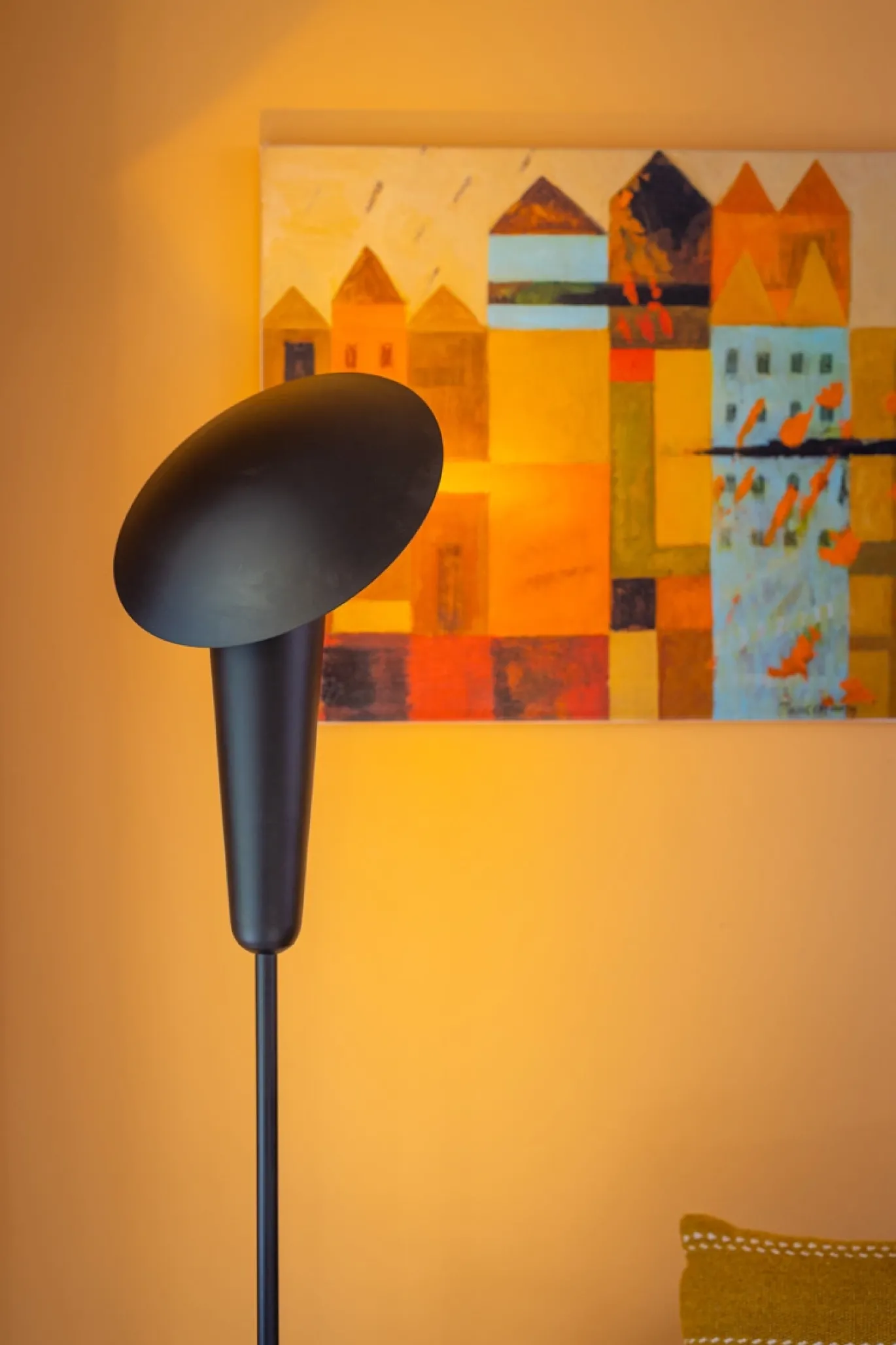 Vloerlamp The Britt Zwart/Messing - Giga Meubel