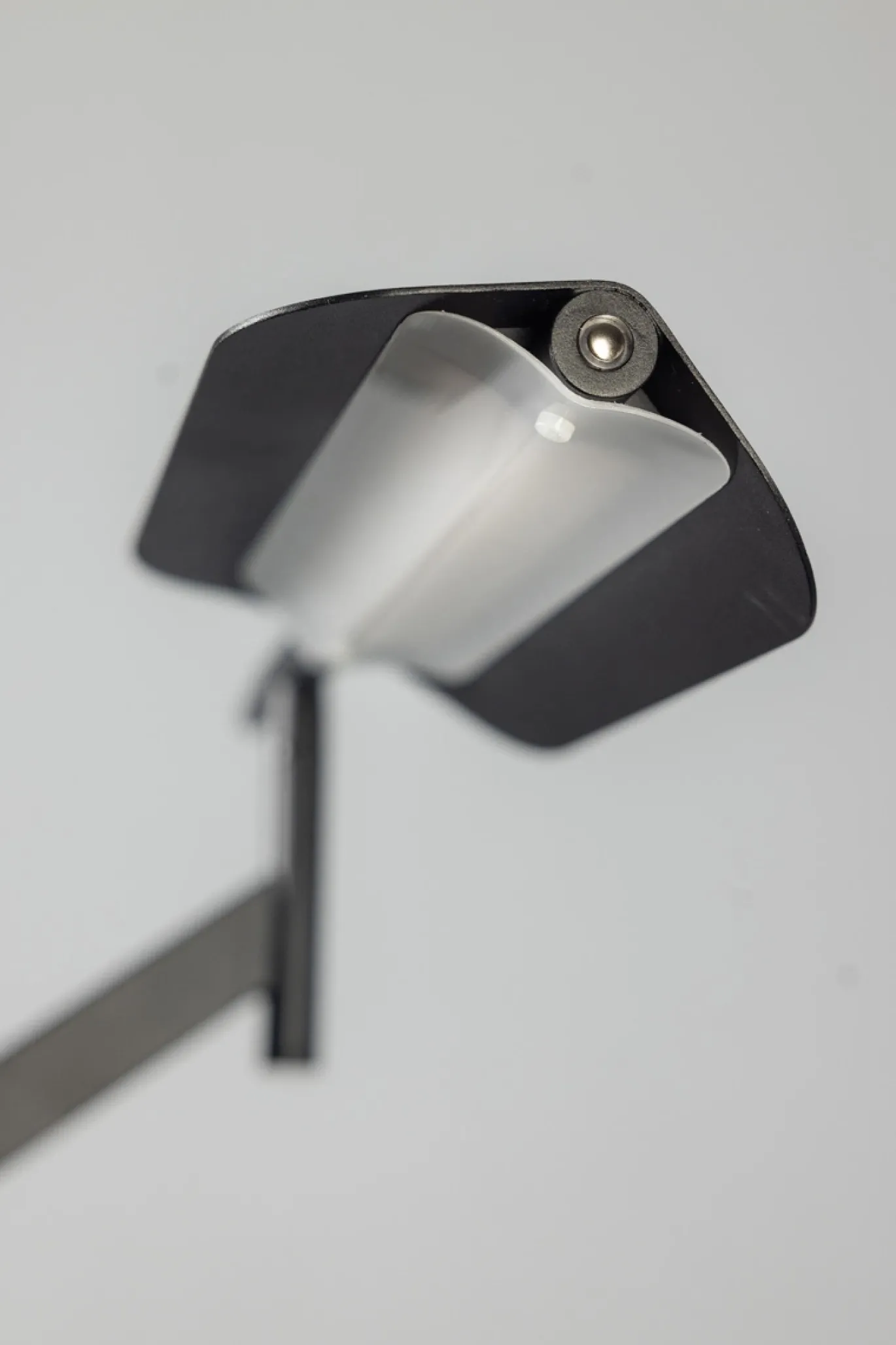 Vloerlamp Wing LED Zwart - Giga Meubel