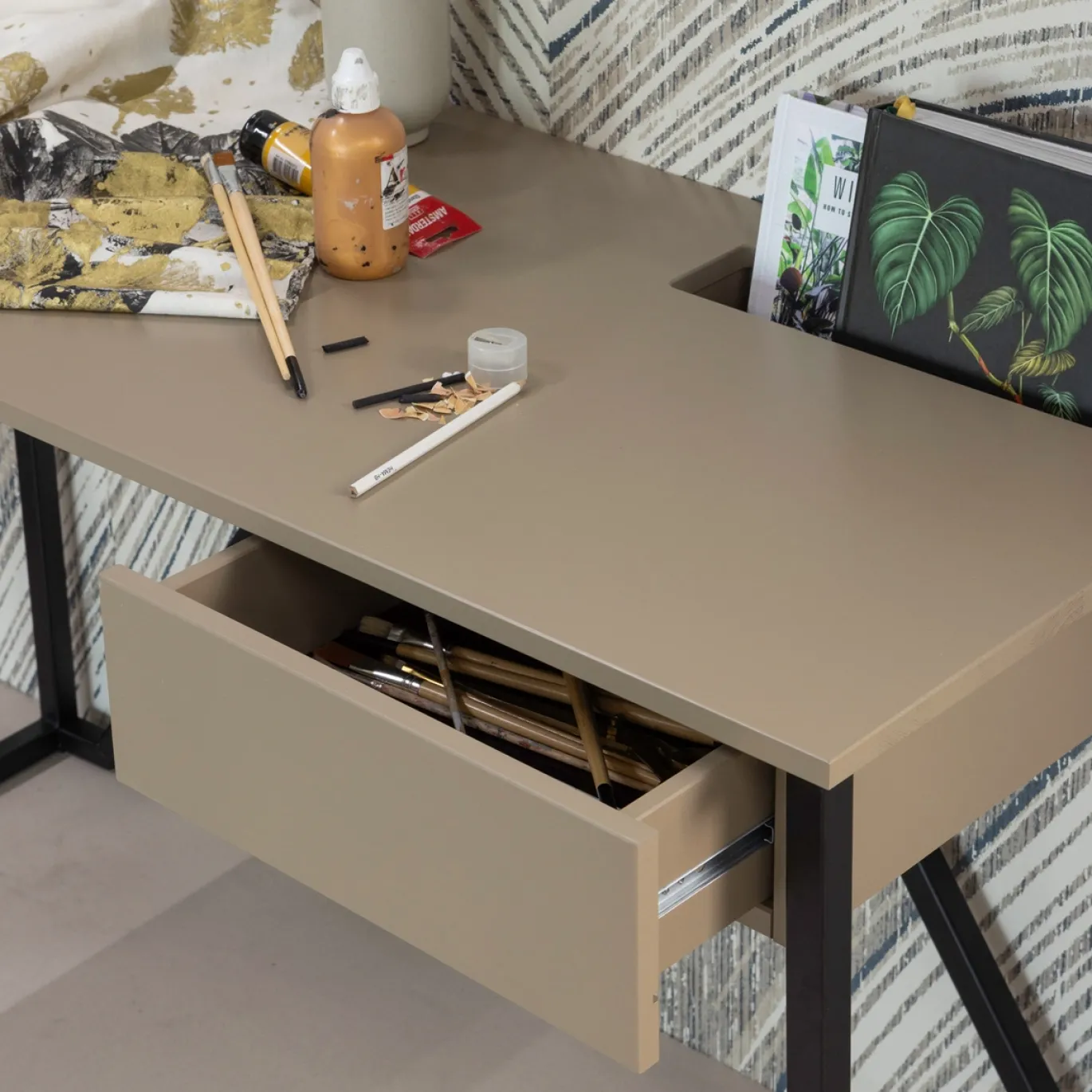 Woood Bureau New Julius Grenen Mud