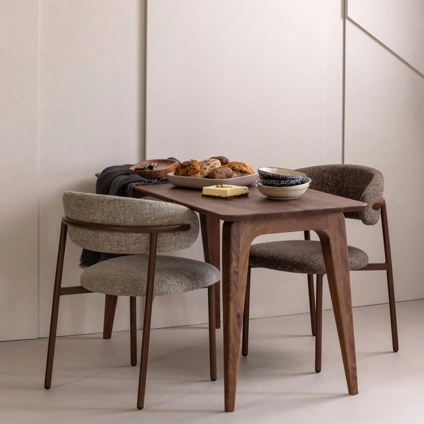Woood Bureau Rubo Mangohout Bruin