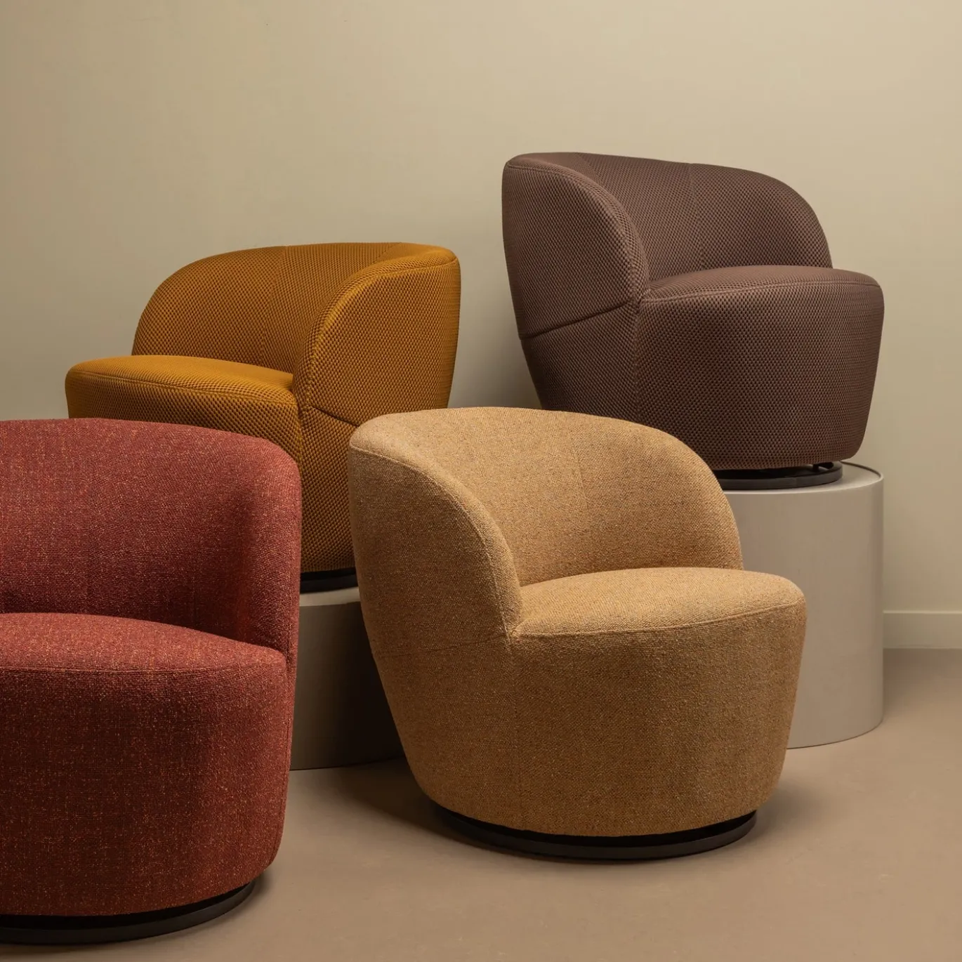 Woood Draaifauteuil Serra Curry