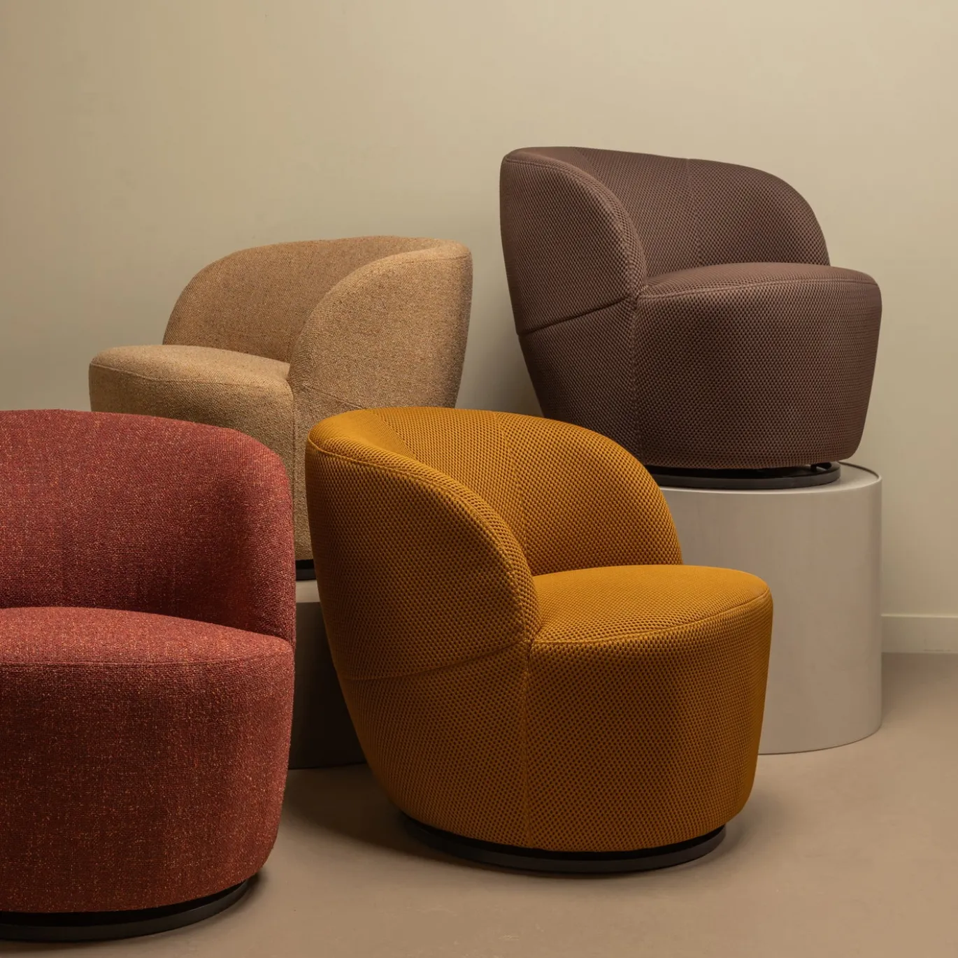 Woood Draaifauteuil Serra Curry