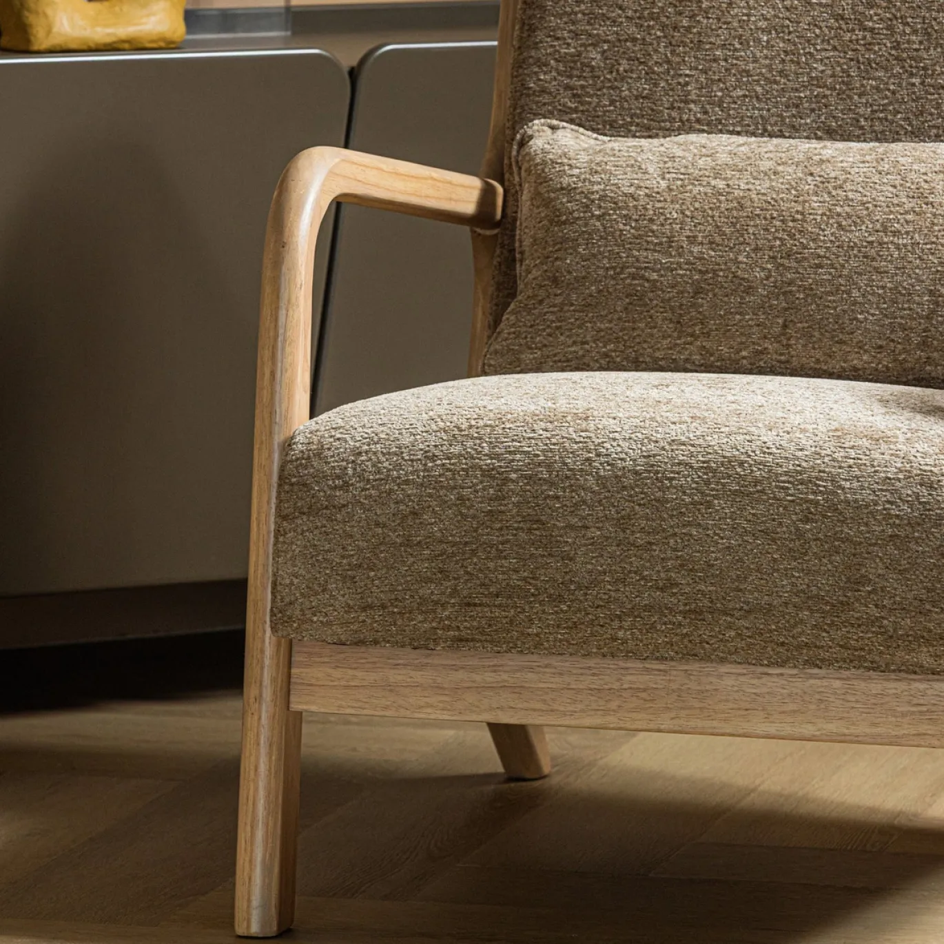 Woood Fauteuil Mark Chenille Zand