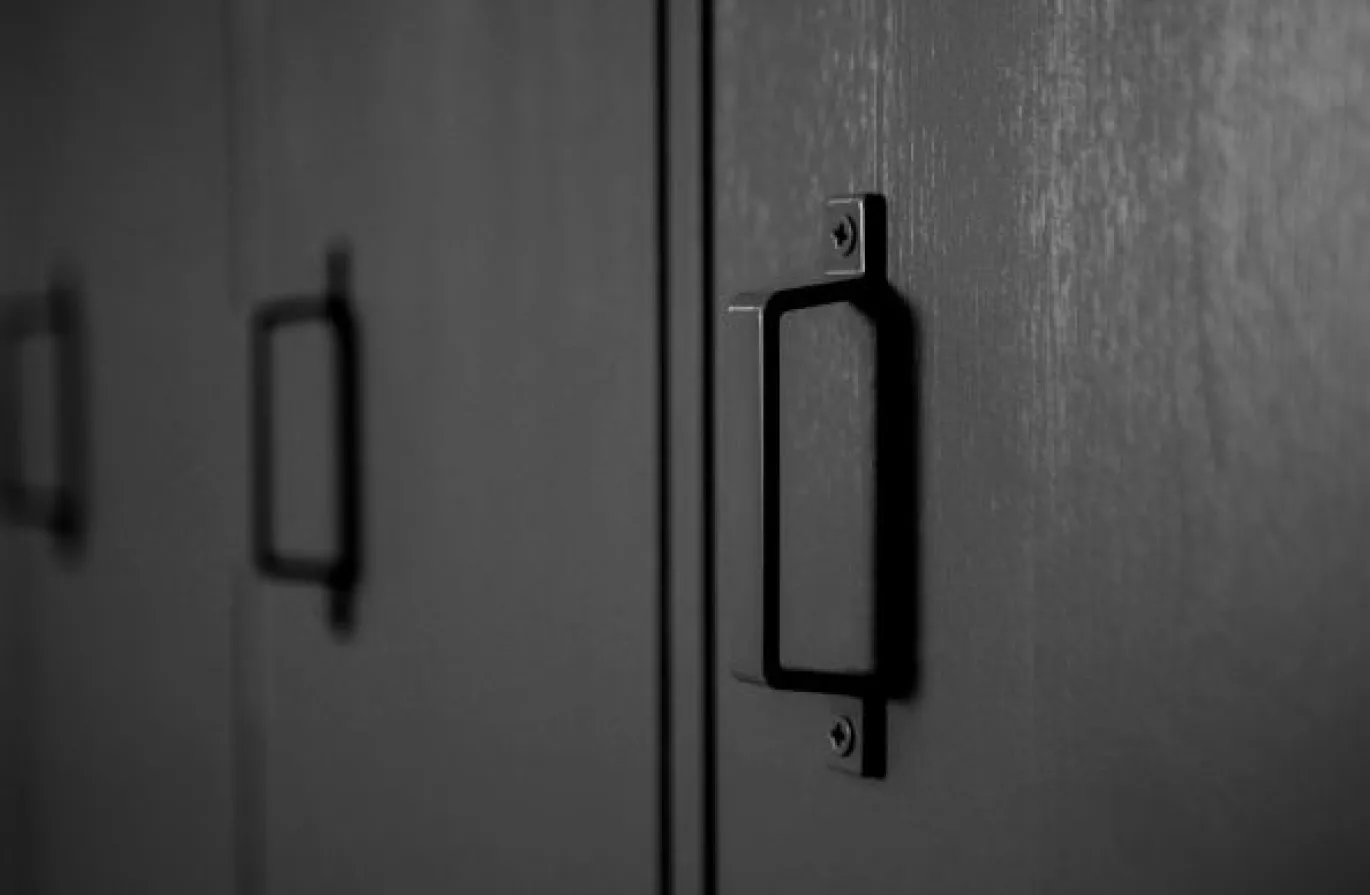 Woood Stijn Hoog 2-Deurs Lockerkast Zwart