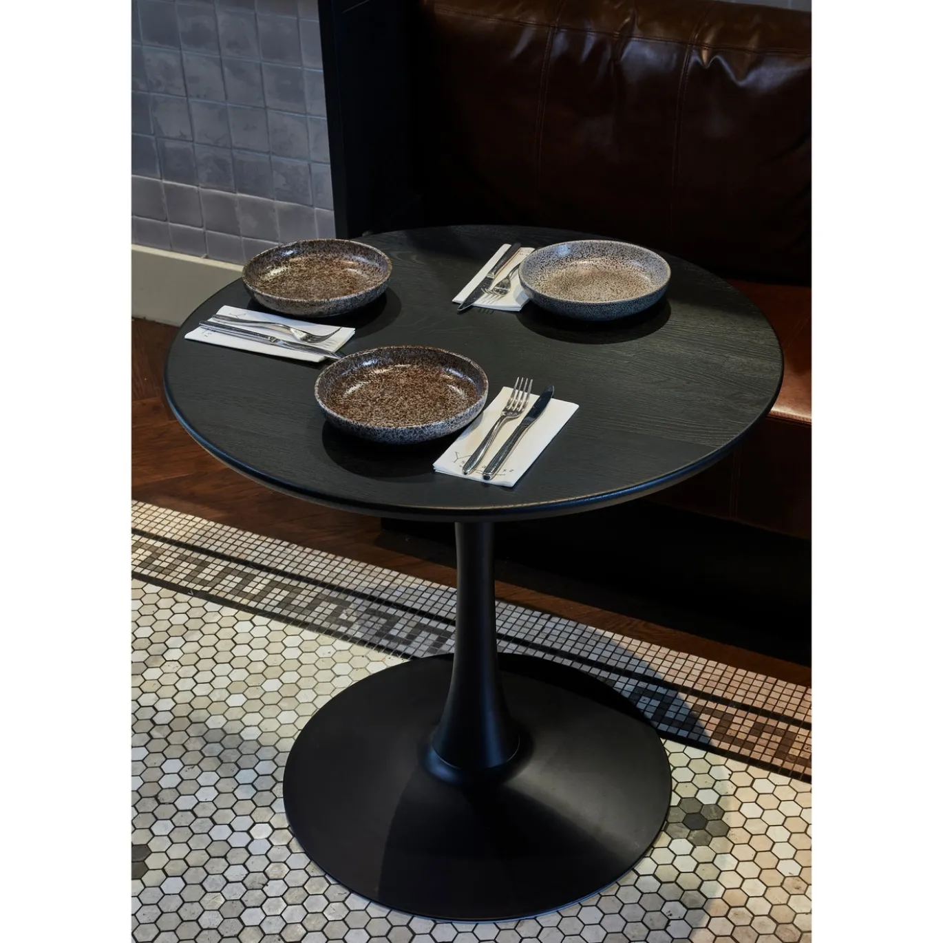 Woood Trompetvoet Bistro Metaal Matzwart 72xo60cm