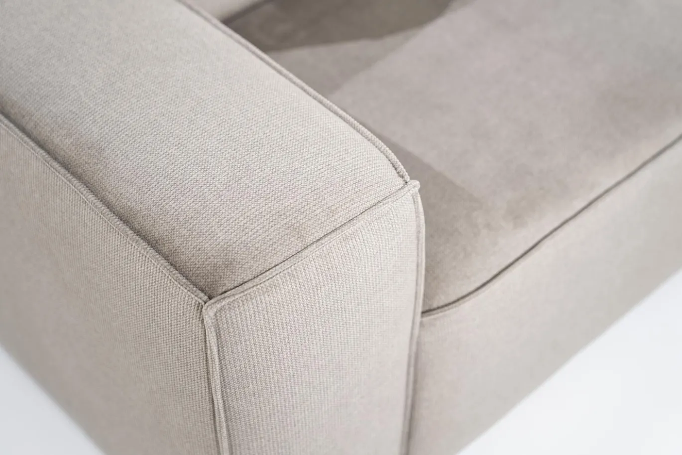 4-Zits Bank Amarillo Lennon Taupe